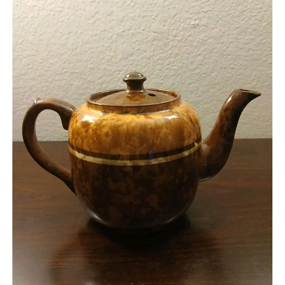 Gorka Géza Teapot, Hungarian Mid-Century Modern Tea Pot, Collectable‎ #59B5
